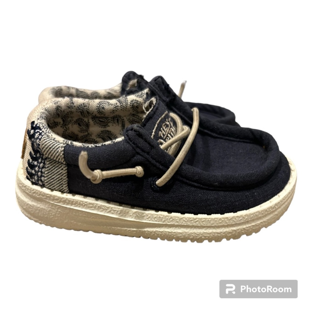 HEYDUDE Boys' Wally Sport Mesh Navy Blue Shoes Size 5